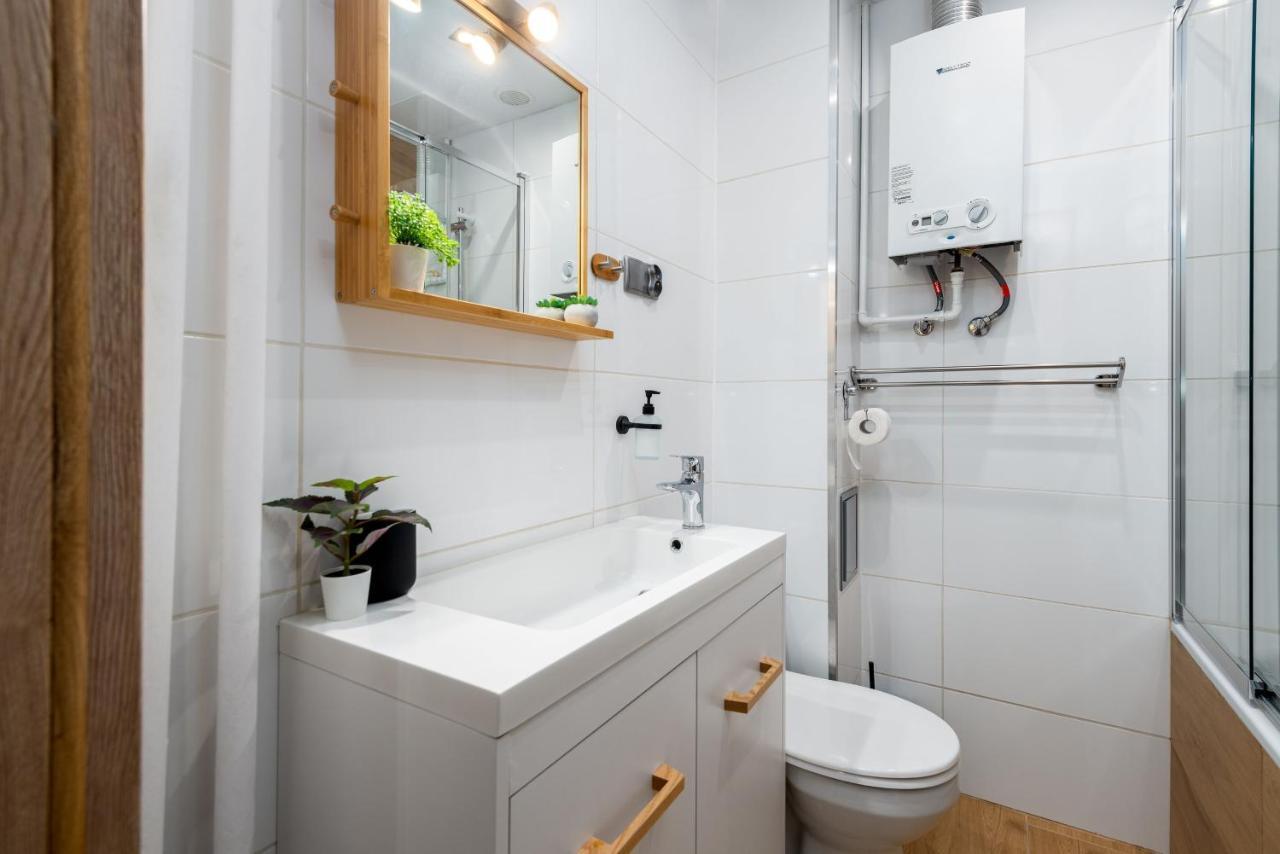 Kairos Apartments - City - Darmowy Parking, Scisle Centrum Katowice Bagian luar foto
